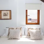 Baruhaus Atico Guzman Apartamento Leão