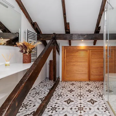 Baruhaus Atico Guzman * León