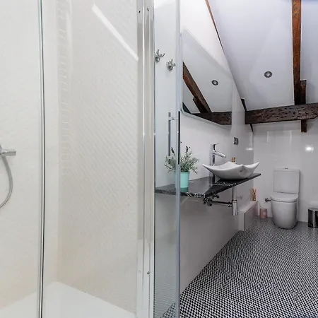 Baruhaus Atico Guzman Lejlighed