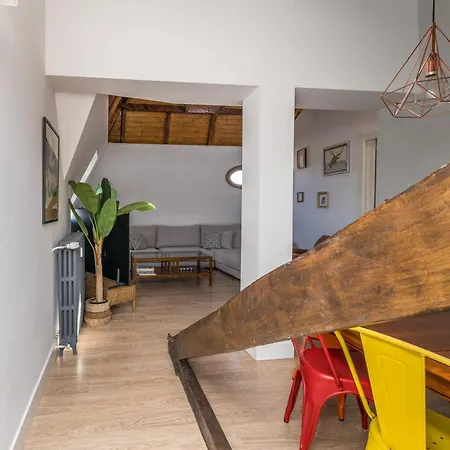 Baruhaus Atico Guzman