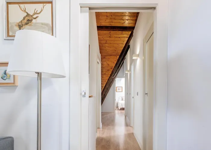 Baruhaus Atico Guzman León